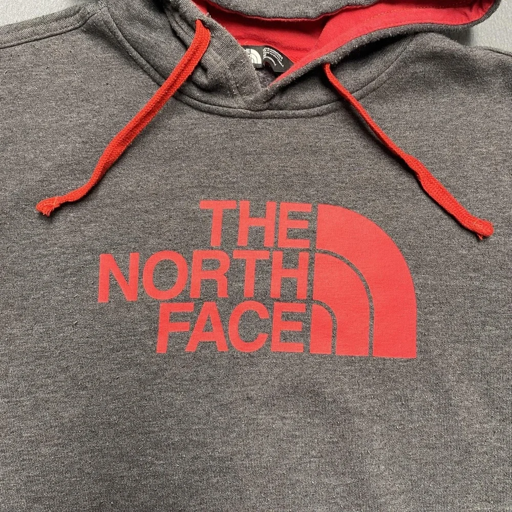 The North Face Hoodie Mens Medium‎ Gray Pullover Fleece Sweatshirt Red Logo
